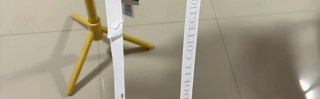 江南体育-商家防“蹭穿”与恶意退货出新招：继“比脸还大的吊牌”后又推超半米“防盗绳”