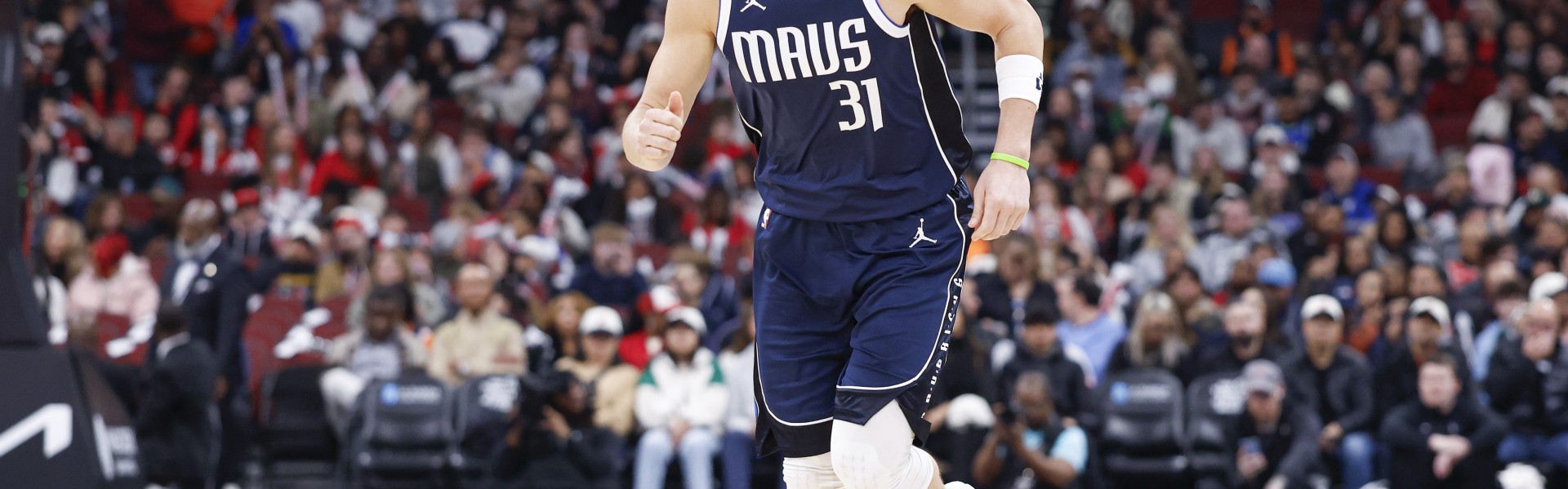 江南体育官网-克里斯蒂：你会想尽办法多向克莱学习 与他成为队友太幸运了